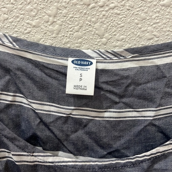 Ruffle striped Tank top - Picture 3 of 3